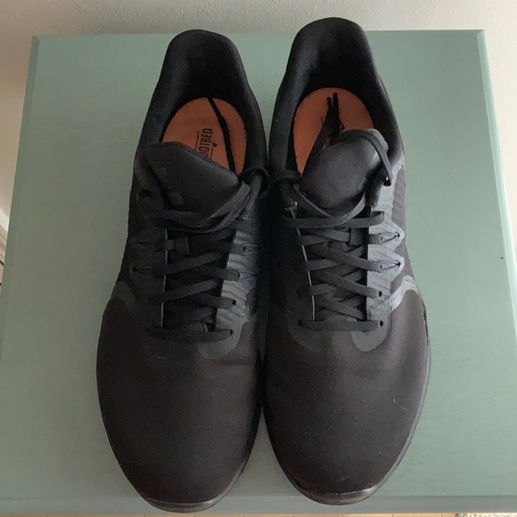 dsw black nikes